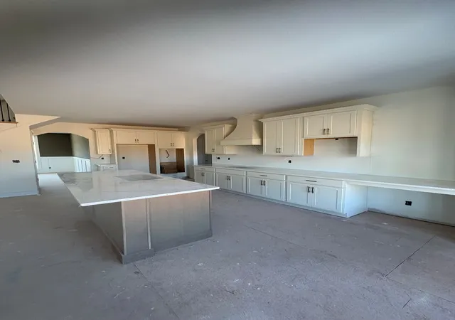 Photo 2 of Single family home for sale at 5000 Royal View Way, Clarksville, TN 37040 | MLS# 3597585 | Listing updated on 2026-10-07