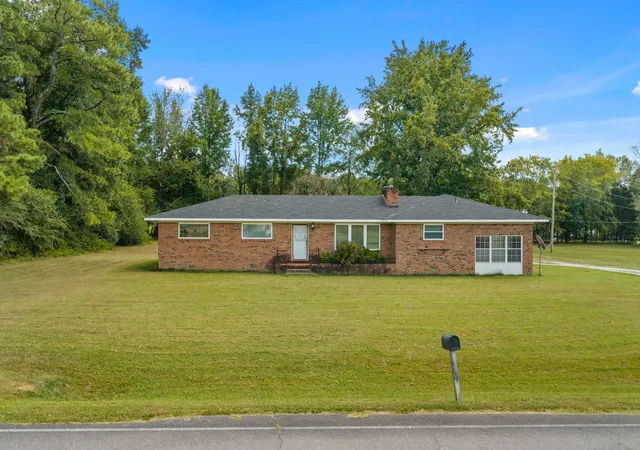Single family home for sale at 2000 County Rd 259, Florence, AL 35633 | MLS# 3597187 | Listing updated on 2026-09-21