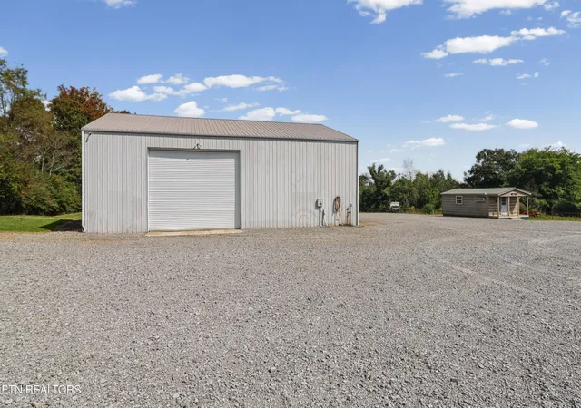 Photo 3 of Single family home for sale at 165 Ramey Rd, Crossville, TN 38571 | MLS# 3597185 | Listing updated on 2026-09-21