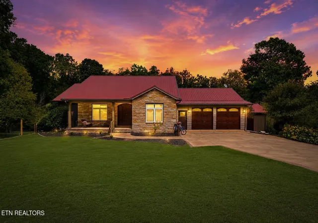 Photo 2 of Single family home for sale at 247 Cline Rd, Crossville, TN 38571 | MLS# 3597197 | Listing updated on 2026-09-21