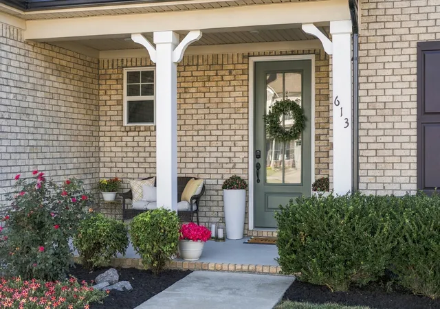 Photo 3 of Single family home for sale at 613 Davenport Dr, Murfreesboro, TN 37128 | MLS# 3598990 | Listing updated on 2026-09-26