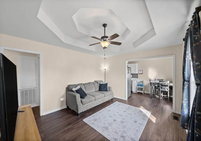 Photo 3 of Single family home for sale at 954 Crabapple Ct, Clarksville, TN 37040 | MLS# 3598225 | Listing updated on 2026-10-12