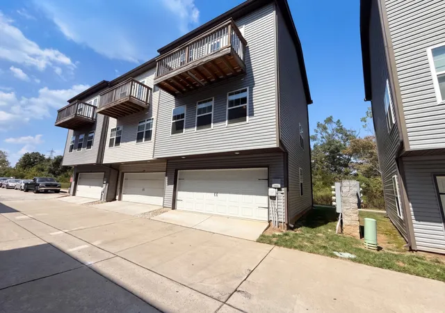 Photo 4 of Townhouse for sale at 139 Ramsden Ave, La Vergne, TN 37086 | MLS# 3597215 | Listing updated on 2026-10-01