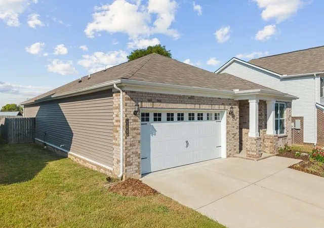 Photo 3 of Single family home for sale at 104 Southwind Run, Spring Hill, TN 37174 | MLS# 3598361 | Listing updated on 2026-10-06