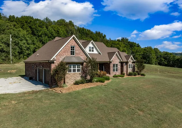 Photo 2 of Single family home for sale at 3145 Haywood Crk Rd, Pulaski, TN 38478 | MLS# 3610251 | Listing updated on 2026-10-02