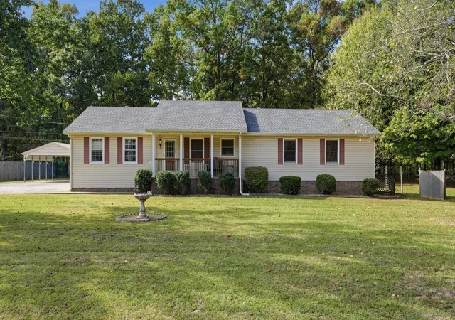 Single family home for sale at 35 Hattie Dr, Fayetteville, TN 37334 | MLS# 3629725