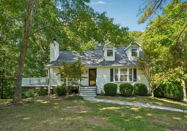 Single family home for sale at 1041 Cross Country Dr, Kingston Springs, TN 37082 | MLS# 3598331