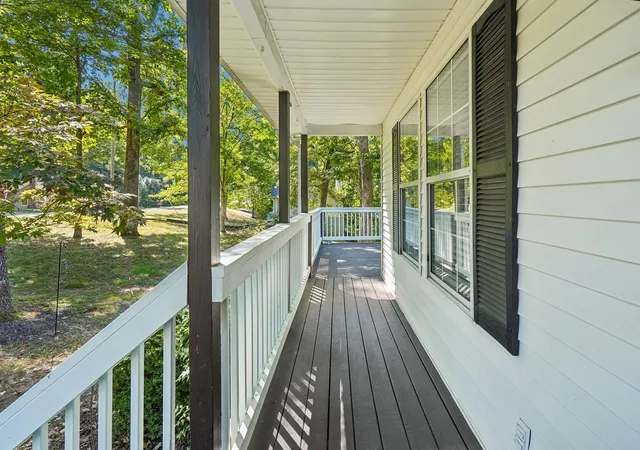 Photo 3 of Single family home for sale at 1041 Cross Country Dr, Kingston Springs, TN 37082 | MLS# 3598331 | Listing updated on 2026-09-25