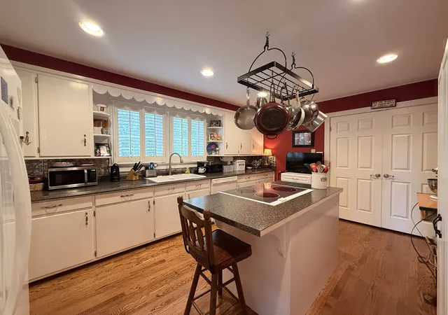 Photo 4 of Single family home for sale at 313 Castle Hts Ave, Lebanon, TN 37087 | MLS# 3599110 | Listing updated on 2026-09-27