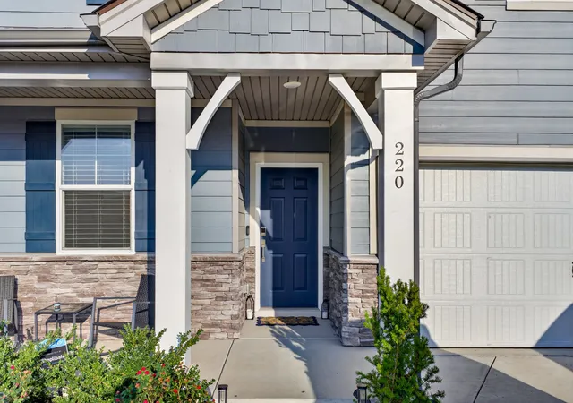 Photo 4 of Single family home for sale at 220 Subban Ct, Lebanon, TN 37087 | MLS# 3597264 | Listing updated on 2026-09-25