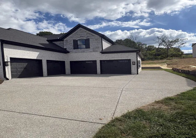 Photo 2 of Mansion for sale at 7270 Murrel Dr, Franklin, TN 37064 | MLS# 3597314 | Listing updated on 2026-09-25