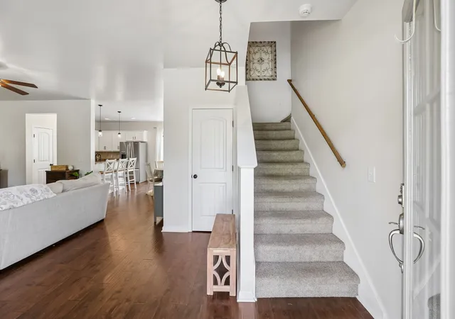 Photo 3 of Single family home for sale at 2043 Audubon Ln, Murfreesboro, TN 37128 | MLS# 3597262 | Listing updated on 2026-10-28
