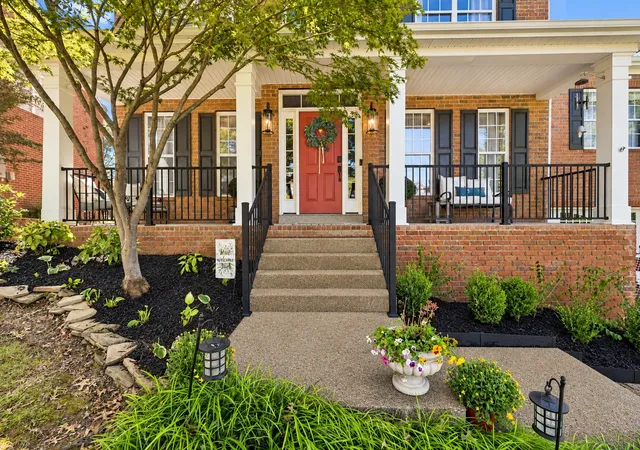 Photo 1 of Single family home for sale at 119 Chesapeake Harbor Blvd, Hendersonville, TN 37075 | MLS# 3597284 | Listing updated on 2026-10-08