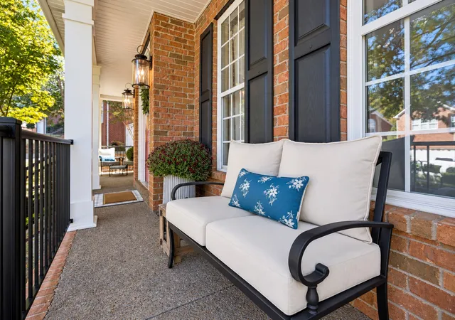 Photo 3 of Single family home for sale at 119 Chesapeake Harbor Blvd, Hendersonville, TN 37075 | MLS# 3597284 | Listing updated on 2026-10-08