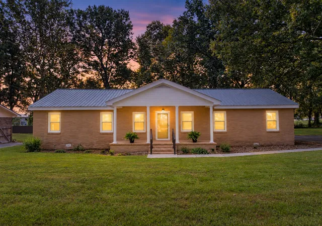 Single family home for sale at 371 Myers Rd, Winchester, TN 37398 | MLS# 3598640