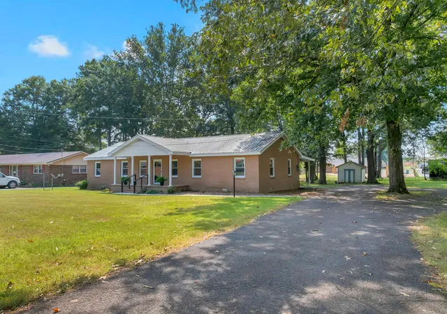 Photo 2 of Single family home for sale at 371 Myers Rd, Winchester, TN 37398 | MLS# 3598640 | Listing updated on 2026-09-25