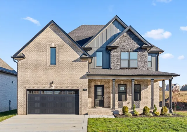 Photo 1 of Single family home for sale at 809 Willowicke Dr, Clarksville, TN 37043 | MLS# 3597781 | Listing updated on 2026-10-06