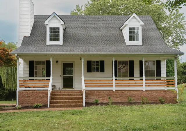 Photo 1 of Single family home for sale at 1001 Old E Side Rd, Burns, TN 37029 | MLS# 3598509 | Listing updated on 2026-09-30