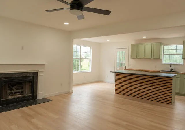 Photo 2 of Single family home for sale at 1001 Old E Side Rd, Burns, TN 37029 | MLS# 3598509 | Listing updated on 2026-09-30