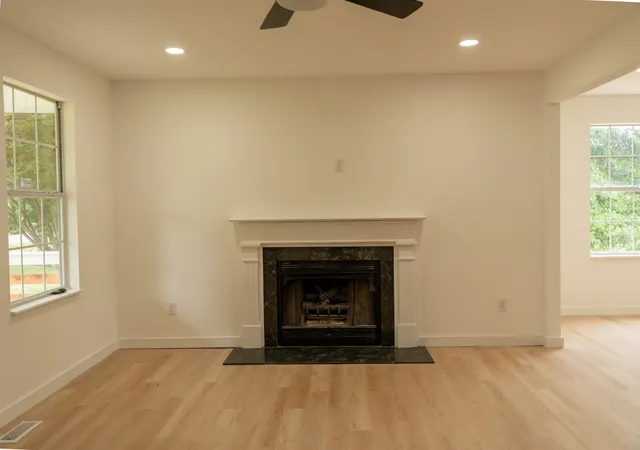 Photo 3 of Single family home for sale at 1001 Old E Side Rd, Burns, TN 37029 | MLS# 3598509 | Listing updated on 2026-09-30