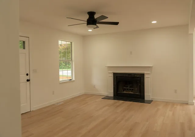 Photo 4 of Single family home for sale at 1001 Old E Side Rd, Burns, TN 37029 | MLS# 3598509 | Listing updated on 2026-09-30
