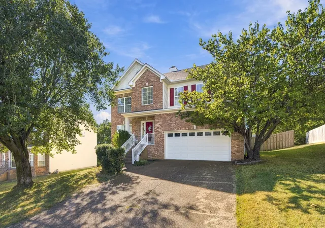 Photo 2 of Single family home for sale at 112 Paige Park Ln, Goodlettsville, TN 37072 | MLS# 3613248 | Listing updated on 2026-10-09