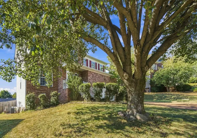 Photo 3 of Single family home for sale at 112 Paige Park Ln, Goodlettsville, TN 37072 | MLS# 3613248 | Listing updated on 2026-10-09