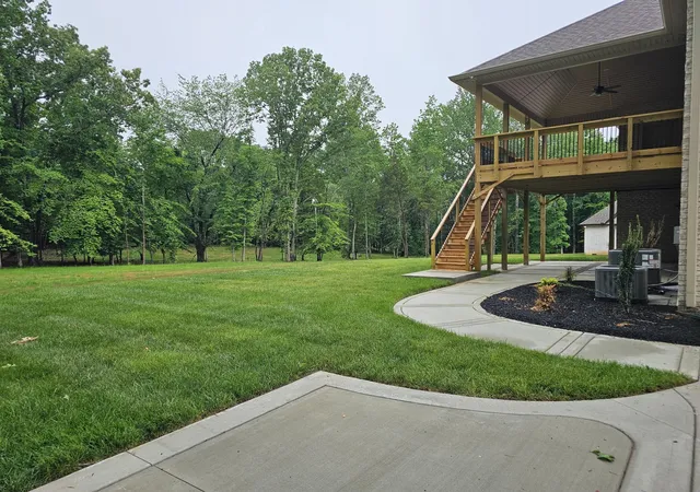 Photo 2 of Single family home for sale at 1280 Reda Dr, Clarksville, TN 37042 | MLS# 3597418 | Listing updated on 2026-10-04