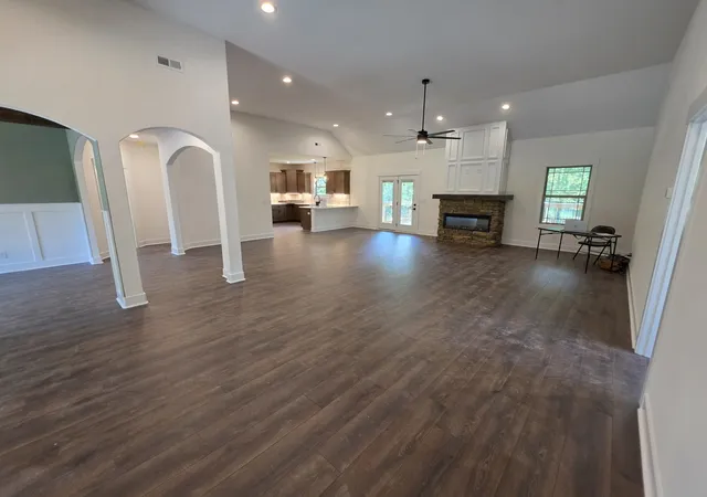 Photo 4 of Single family home for sale at 1280 Reda Dr, Clarksville, TN 37042 | MLS# 3597418 | Listing updated on 2026-10-04