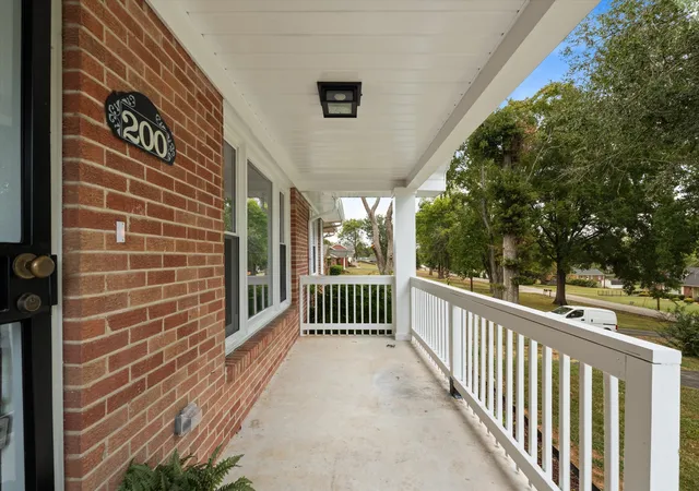 Photo 3 of Single family home for sale at 200 Woods Dr, Columbia, TN 38401 | MLS# 3597345 | Listing updated on 2026-09-28