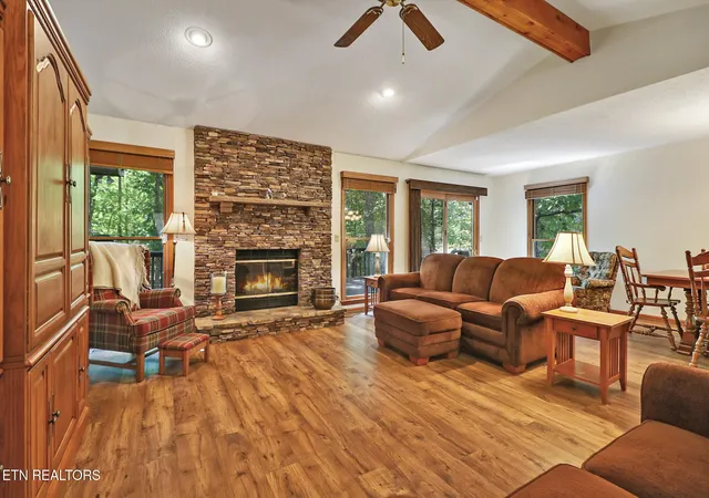 Photo 3 of Single family home for sale at 107 Markham Ln, Crossville, TN 38558 | MLS# 3597335 | Listing updated on 2026-09-24