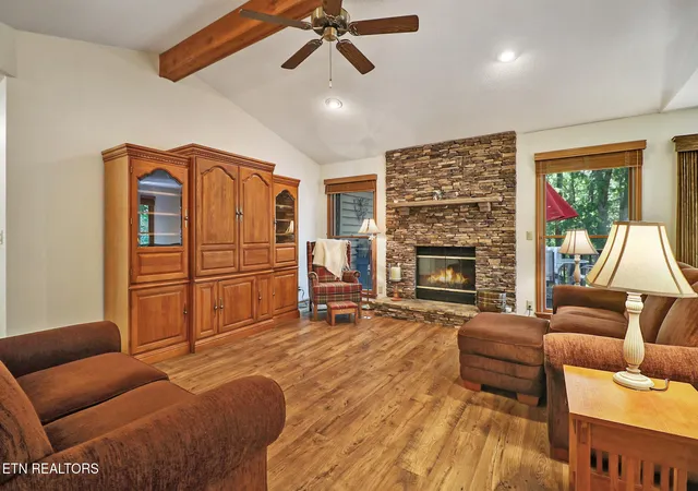 Photo 4 of Single family home for sale at 107 Markham Ln, Crossville, TN 38558 | MLS# 3597335 | Listing updated on 2026-09-24