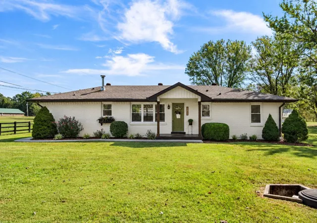 Photo 1 of Single family home for sale at 1101 Ccc Rd, Dickson, TN 37055 | MLS# 3598041 | Listing updated on 2026-10-05