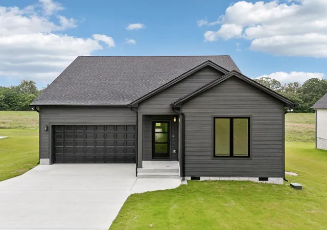 Single family home for sale at 811 Oconnor St, Smithville, TN 37166 | MLS# 3598879