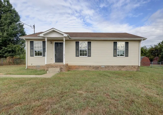 Photo 4 of Single family home for sale at 1022 Bush Ave, Oak Grove, KY 42262 | MLS# 3597347 | Listing updated on 2026-09-28