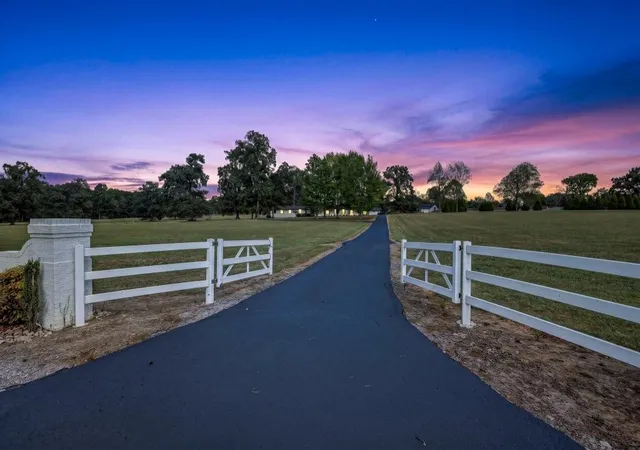 Photo 1 of Single family home for sale at 76 Ledford Ml Ln, Normandy, TN 37360 | MLS# 3597415 | Listing updated on 2026-09-24