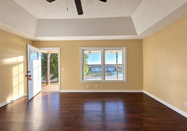 Photo 3 of Single family home for sale at 912 Hugh Hunter Rd, Oak Grove, KY 42262 | MLS# 3597404 | Listing updated on 2026-09-29