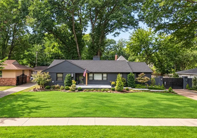 Photo 2 of Single family home for sale at 211 Cecilia Dr, Memphis, TN 38117 | MLS# 3597353 | Listing updated on 2026-09-22