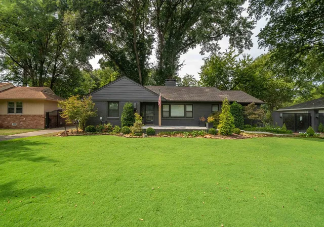 Photo 3 of Single family home for sale at 211 Cecilia Dr, Memphis, TN 38117 | MLS# 3597353 | Listing updated on 2026-09-22