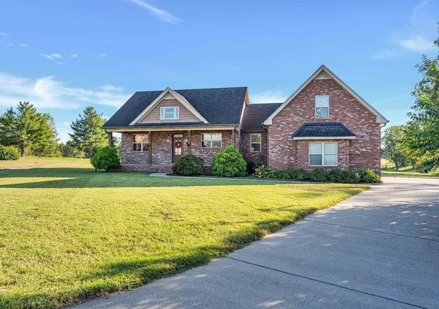 Photo 1 of Single family home for sale at 120 Golfers Cir, Portland, TN 37148 | MLS# 3597920 | Listing updated on 2026-10-02