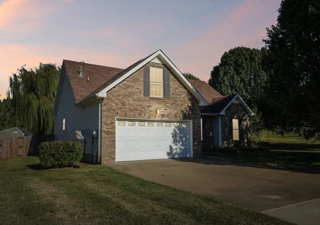 Photo 1 of Single family home for sale at 3358 Brownsville Rd, Clarksville, TN 37043 | MLS# 3620844 | Listing updated on 2026-10-28