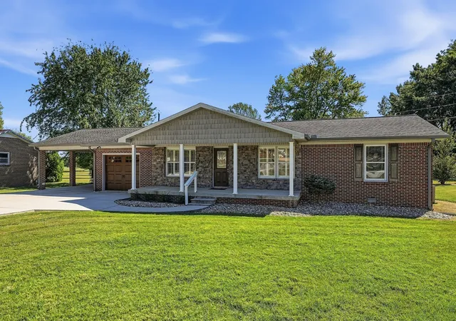Photo 3 of Single family home for sale at 579 Pack Cir, Smithville, TN 37166 | MLS# 3603623 | Listing updated on 2026-10-01