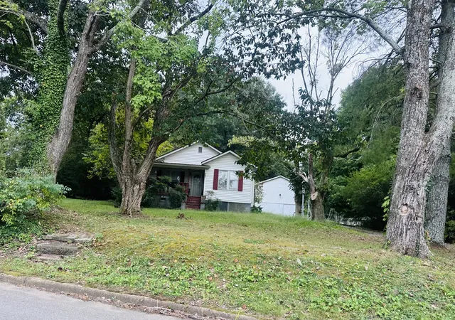 Photo 1 of Sale Pending at 313 Oak St, Athens, TN 37303 | MLS# 3597380 | Listing updated on 2026-09-22