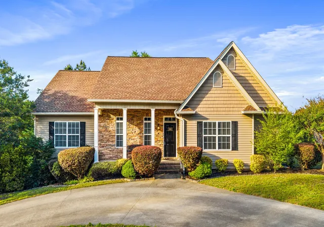 Photo 2 of Single family home for sale at 100 Brook Holw Dr Se, Cleveland, TN 37323 | MLS# 3597379 | Listing updated on 2026-09-22