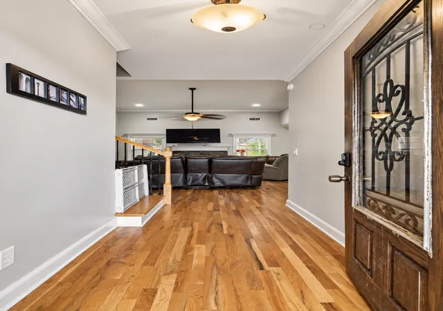 Photo 3 of Single family home for sale at 1131 Rivercrest Dr, Murfreesboro, TN 37129 | MLS# 3597626 | Listing updated on 2026-10-09