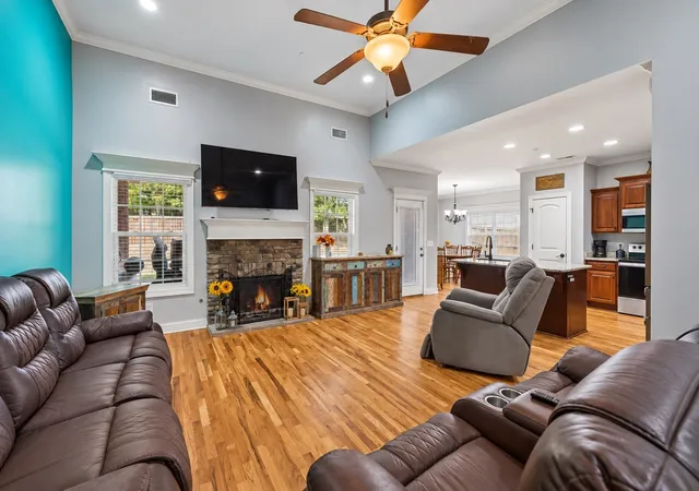 Photo 4 of Single family home for sale at 1131 Rivercrest Dr, Murfreesboro, TN 37129 | MLS# 3597626 | Listing updated on 2026-10-09