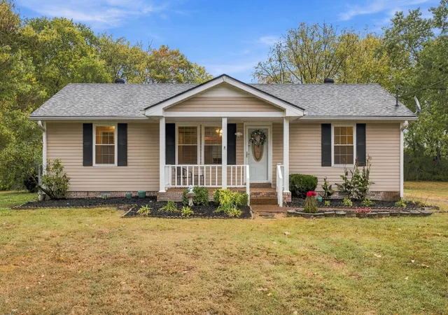 Photo 1 of Single family home for sale at 1593 Winding Way Cir, Gallatin, TN 37066 | MLS# 3611010 | Listing updated on 2026-10-05