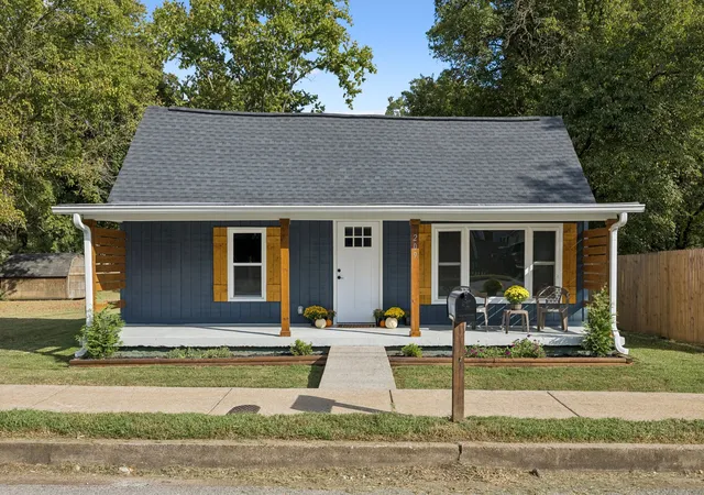 Photo 3 of Single family home for sale at 209 Olive St, Mount Pleasant, TN 38474 | MLS# 3597465 | Listing updated on 2026-10-08