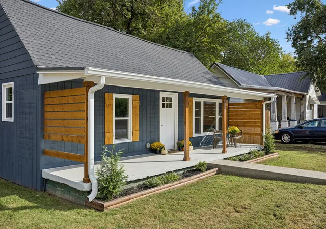 Photo 3 of Single family home for sale at 209 Olive St, Mount Pleasant, TN 38474 | MLS# 3597465 | Listing updated on 2026-10-08