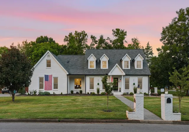 Photo 2 of Single family home for sale at 2104 Riverbend Dr, Murfreesboro, TN 37129 | MLS# 3597977 | Listing updated on 2026-10-29